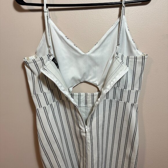 Windsor Stripped Cutout Dress Size L - Picture 6 of 6